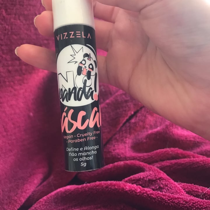 photo of Vizzela Cosméticos Máscara de cílios No Panda shared by @luanaperuzzi on  23 Jul 2021 - review