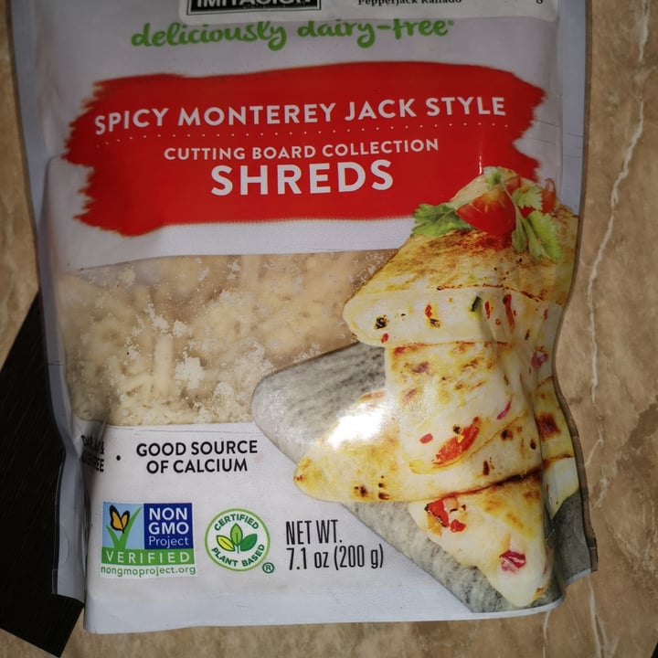 photo of Daiya Spicy Monterey Jack Style Shreds shared by @oscarlc on  18 Jan 2022 - review