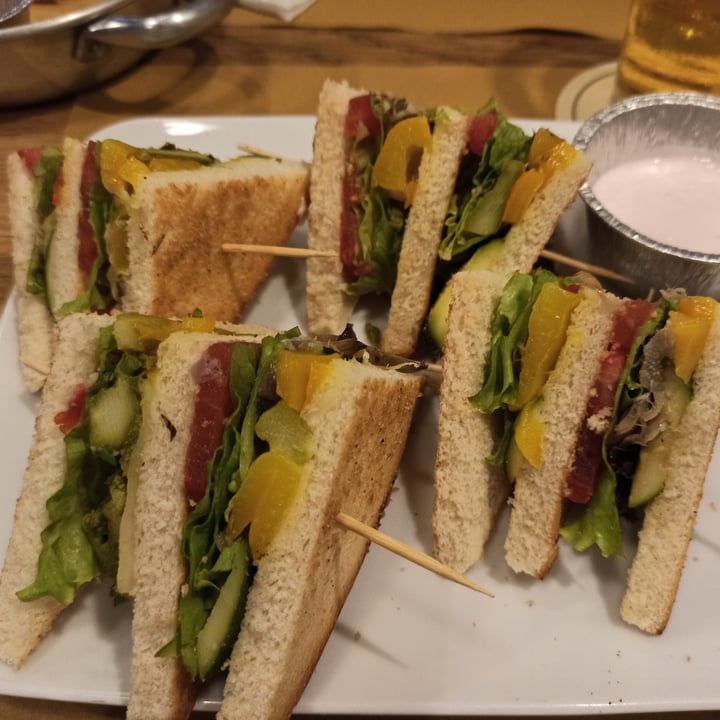 photo of Helmut Pub Club Sandwich shared by @ross1992 on  01 Jun 2022 - review
