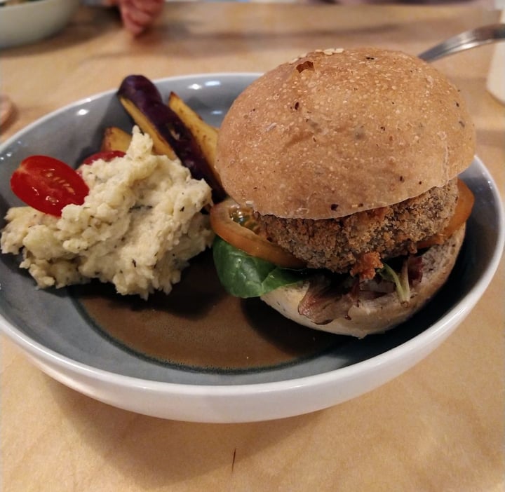 photo of Real Food Lentil Quinoa Croquette Burger shared by @windgal on  31 Oct 2019 - review