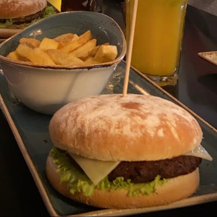 review photo of HANS IM GLÜCK - Burgergrill | München ISARPOST Sonnenkönig shared by @giovana on 16 Dec 2020 - review