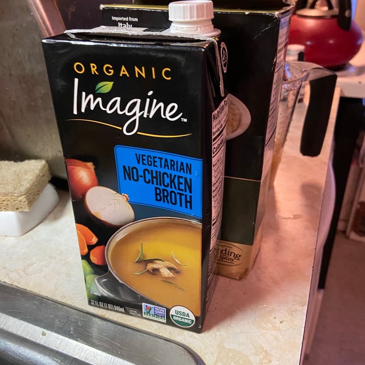 review photo of Imagine Foods No chicken broth low sodium shared by @heidiharmony on 23 Apr 2020 - review