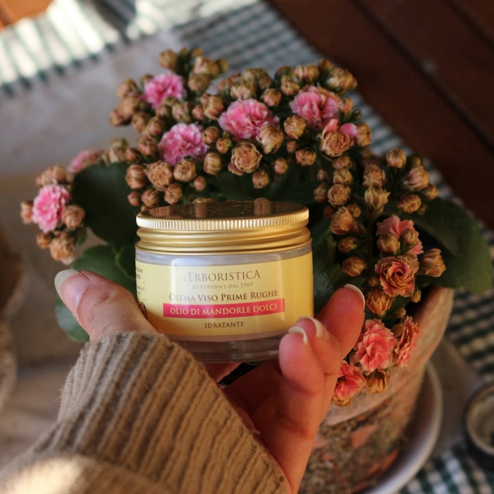 review photo of L'Erboristica Di Athena's Dal 1969 Crema viso prime rughe shared by @vvalerie on 21 Mar 2022 - review