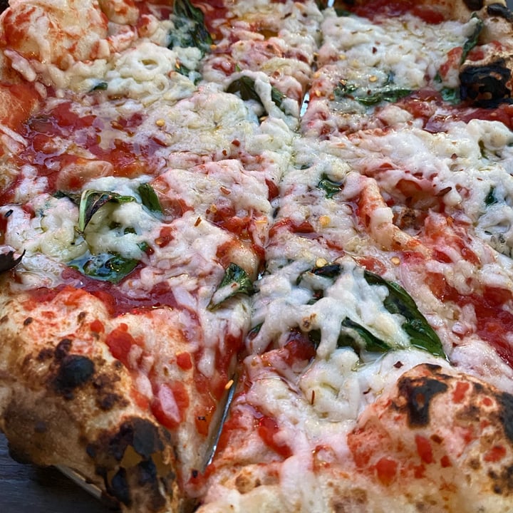 review photo of Floralia Margarita Pizza shared by @nathlena19 on 25 Oct 2022 - review