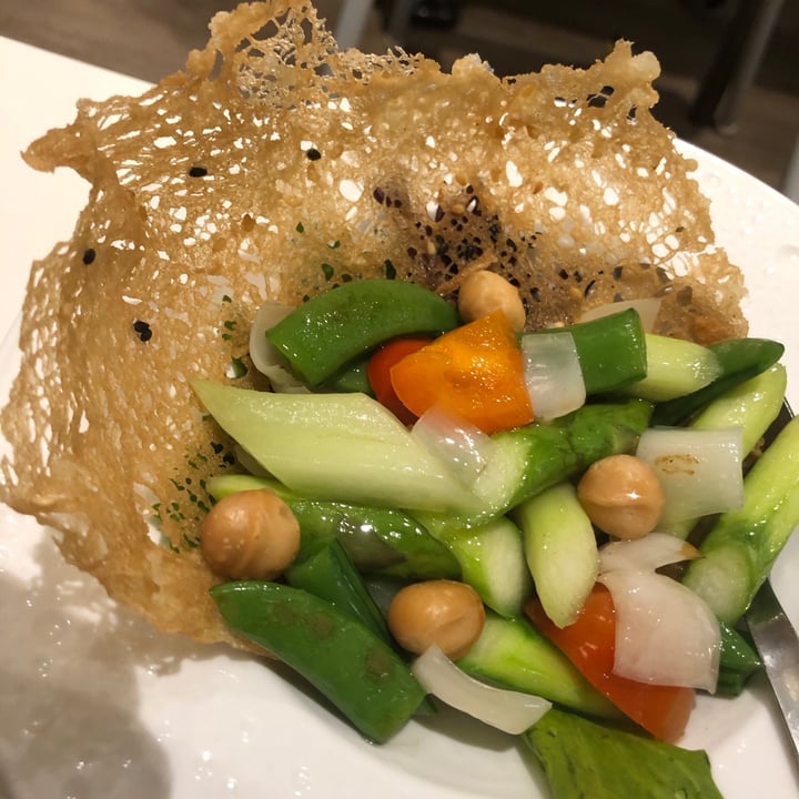 photo of LingZhi Vegetarian - Velocity@Novena Sautéed Asparagus, Macadamia Nut and Fresh Lily Bulb in Crispy Basket shared by @soy-orbison on  09 Nov 2020 - review