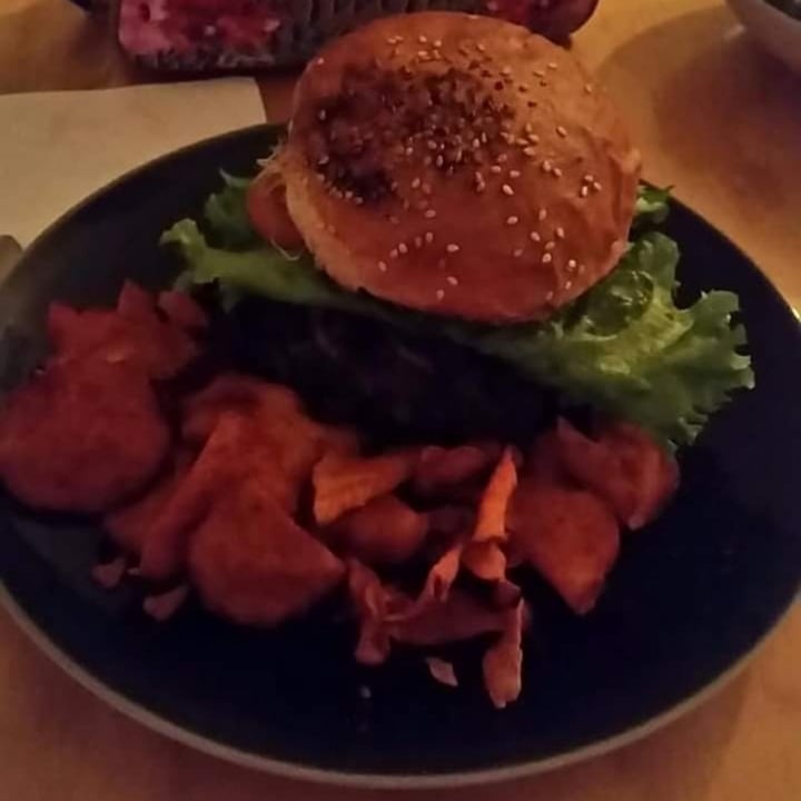 photo of Verde Alegre Hamburguesa de lentejas shared by @karlaroag on  21 May 2020 - review