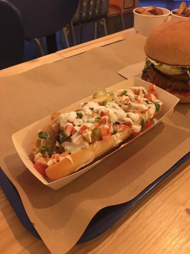 photo of Vegan Queen Perrito caliente shared by @skelanimals on  25 Jul 2019 - review