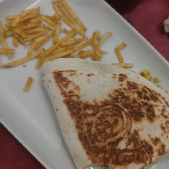 photo of El Almirez Aranjuez fajita Con Tofu Aguacate Y Salsa mexicana shared by @angely123 on  13 Jun 2022 - review