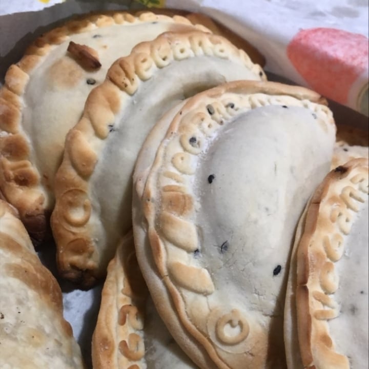 photo of Empanadas de 10 - San Justo Empanadas Caprese shared by @gmsblack on  13 Oct 2020 - review