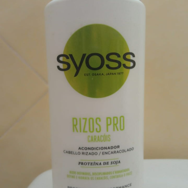 photo of SYOSS Acondicionador rizos pro shared by @ardora on  14 Jun 2022 - review