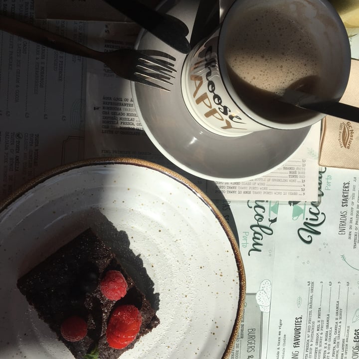 photo of Nicolau Porto Vegan Brownie shared by @mariaperes on  29 Sep 2020 - review
