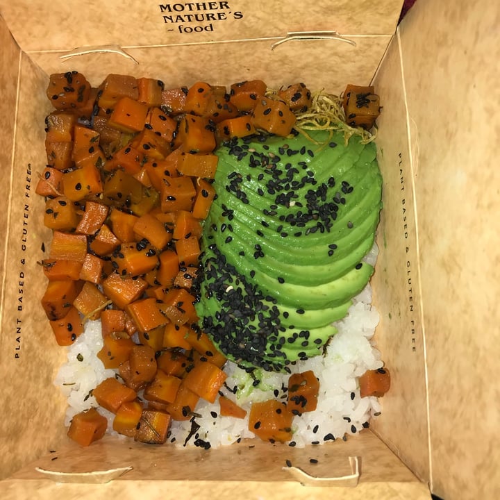 photo of Let it V - Vegan Sushi Avocado Poke shared by @candelariex on  21 Nov 2021 - review