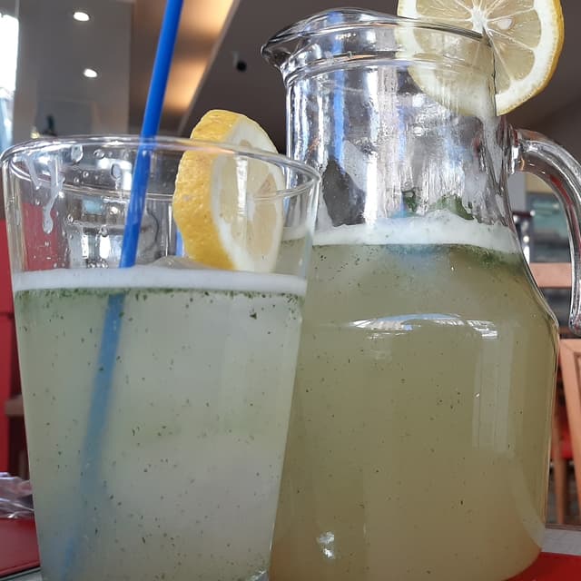 Photo of the dish “Limonada Natural Con Menta Y Jengibre”