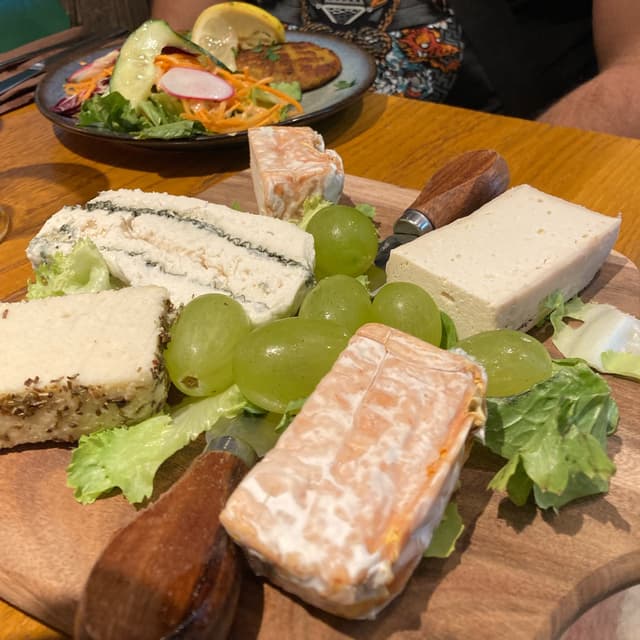 Foto do prato “La planche de fromage vegan”