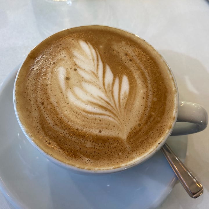 photo of Picnic Oat Flat White shared by @simonescampoli on  12 Nov 2021 - review
