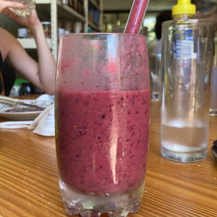 photo of Pure Café Berry smoothie shared by @pollyberlin on  12 Feb 2022 - review