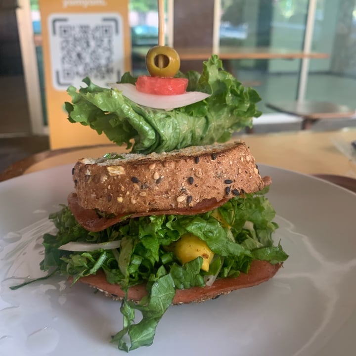 photo of Vgan111 club sandwich shared by @apaulapimentel on  14 Jul 2022 - review