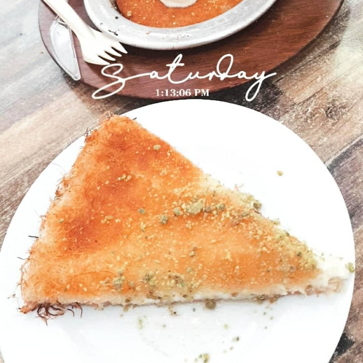 review photo of Malek Sweets Knaffeh shared by @sofush on 26 Sep 2020 - review