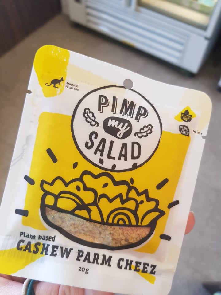 photo of Pimp My Salad Cashew Parmesan shared by @helenasveganlife on  08 Mar 2020 - review