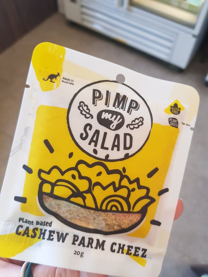 review photo of Pimp My Salad Cashew Parmesan shared by @helenasveganlife on 08 Mar 2020 - review