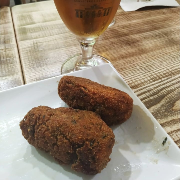 photo of El Perro Gamberro Croquetas shared by @miriamaf95 on  04 Jul 2020 - review