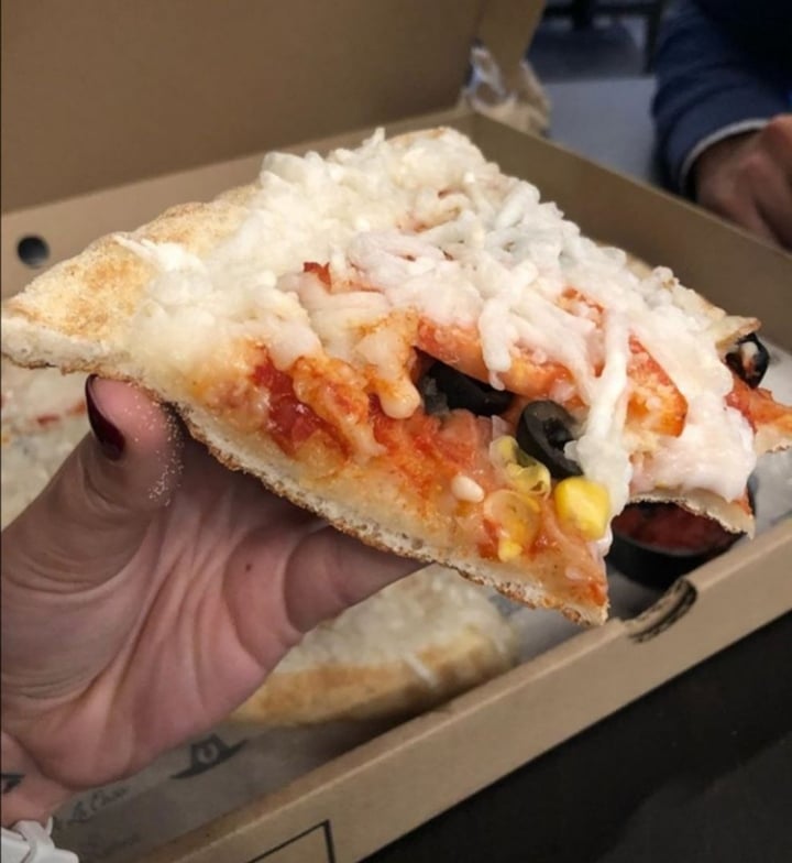 photo of Melt Pizzas Pizza Vegana shared by @chilevegano on  21 Mar 2020 - review