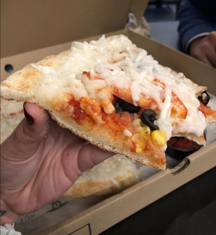 review photo of Melt Pizzas Pizza Vegana shared by @chilevegano on 21 Mar 2020 - review