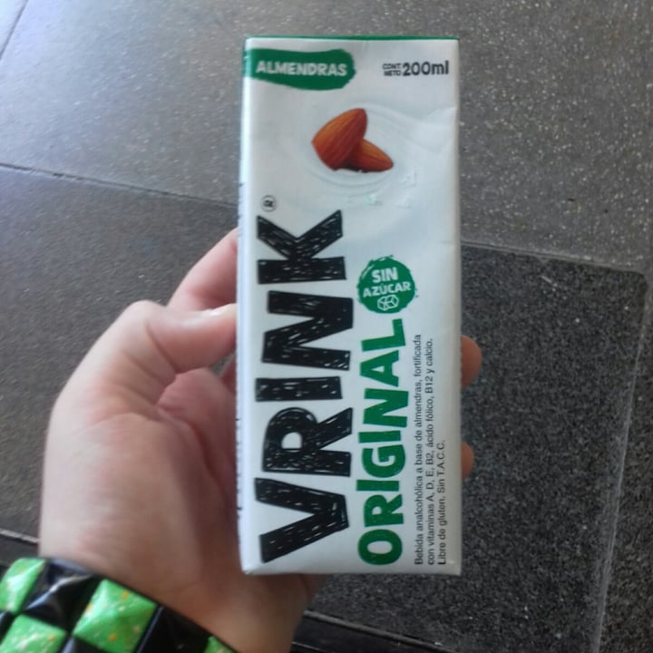 photo of Vrink Mini leche de almendras shared by @pr1x on  12 Nov 2021 - review