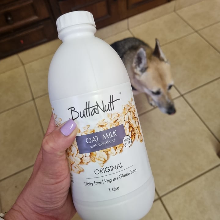 review photo of ButtaNutt Oat Milk shared by @twohappyrescuemutts on 24 Nov 2022 - review