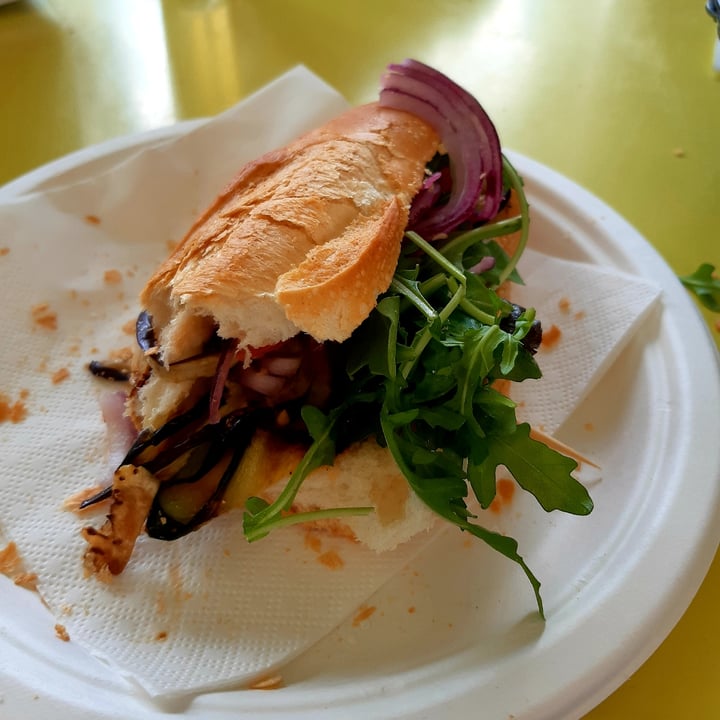 photo of Bar dei pini Panino vegano shared by @ilabonvy on  17 Jun 2022 - review