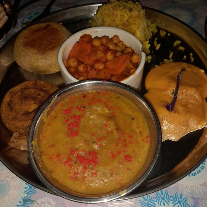 photo of Elefante Bengal Thali 2 shared by @rochisalg on  11 May 2022 - review