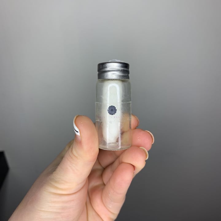 review photo of Verso Perla Pluma Flor Hilo Dental Biodegradable Vegano Maíz Y Candelilla shared by @morystort on 15 Oct 2020 - review