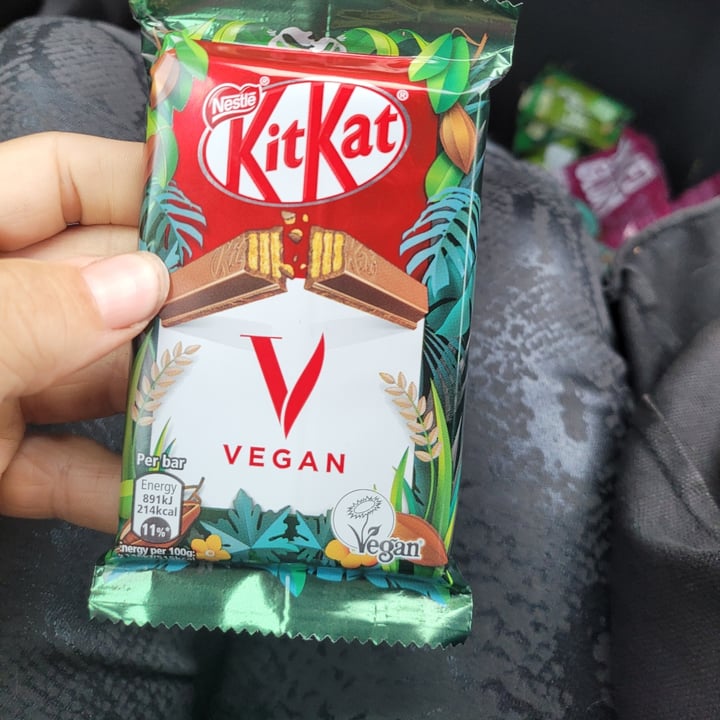 photo of Nestlé Kitkat Vegan shared by @demimoore on  15 Jul 2021 - review