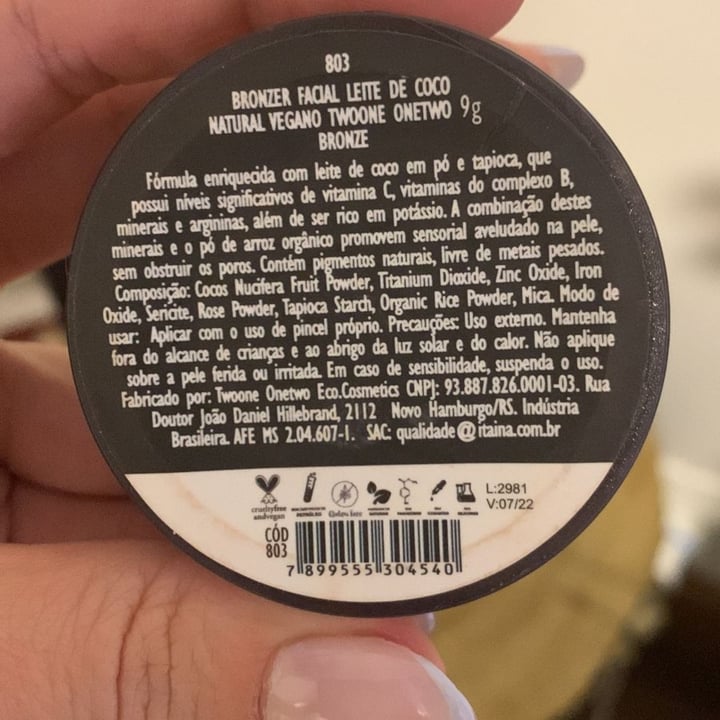 photo of Twoone Onetwo Bronzer facial shared by @loschiavo on  06 May 2022 - review