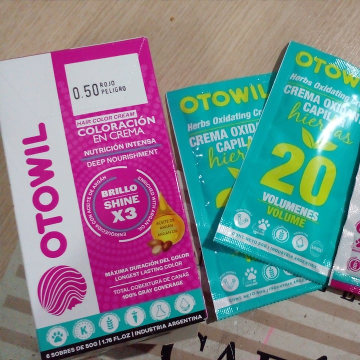 review photo of Otowil Coloración en crema rojo peligro shared by @nanvazveg on 12 Nov 2021 - review