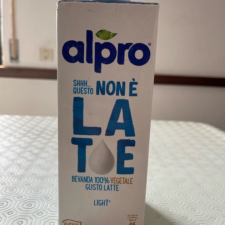 photo of Alpro This is Not Milk Classic Questo Non è Late Classico shared by @mariachiaragu on  20 May 2022 - review