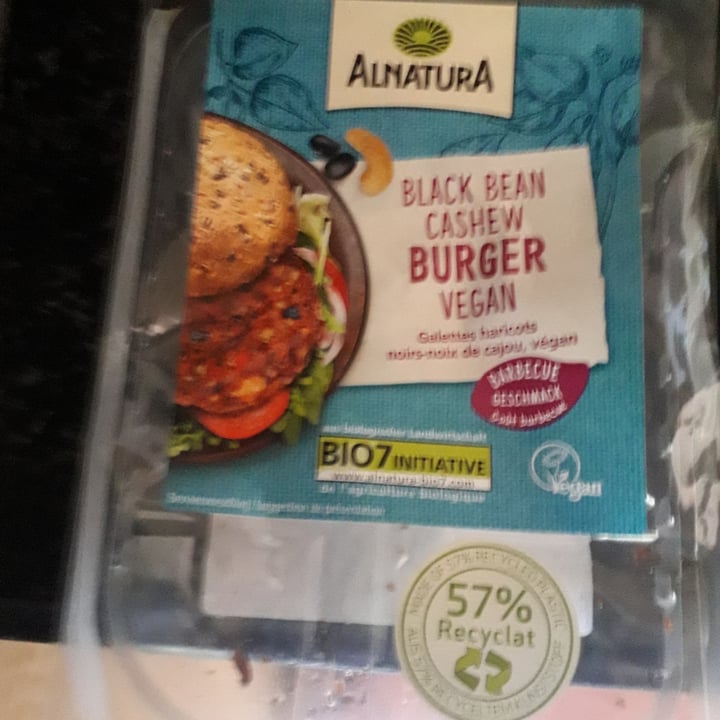 photo of Alnatura Black Bean Cashew Burger shared by @cambra on  01 Oct 2022 - review
