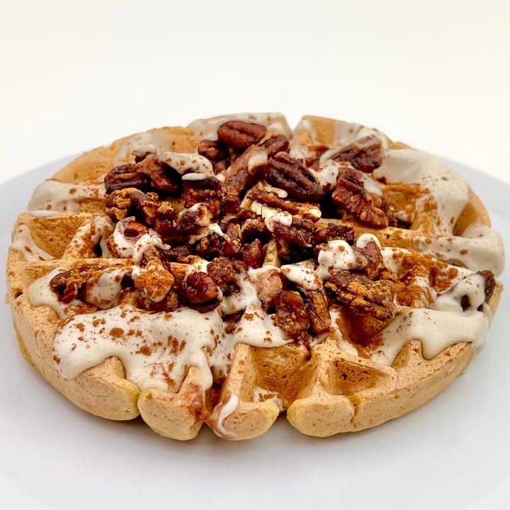 review photo of Happy Day Juice Co. Pumpkin Pecan Waffle shared by @pdxveg on 21 Oct 2021 - review