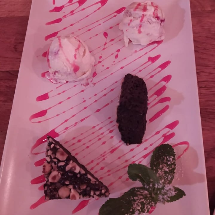 review photo of MANSO PIZZERIA Brownie vegano shared by @teysis on 08 Dec 2021 - review