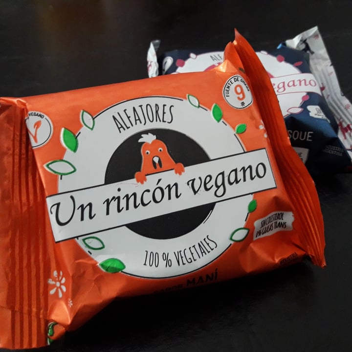 photo of Un Rincón Vegano Alfajor de Maní shared by @meteoraba on  12 Jan 2021 - review