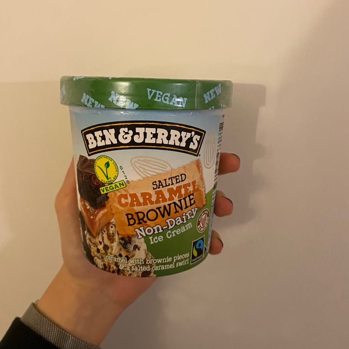 photo of Ben & Jerry's Salted caramel brownie non dairy shared by @holasoymylk on  26 Nov 2021 - review