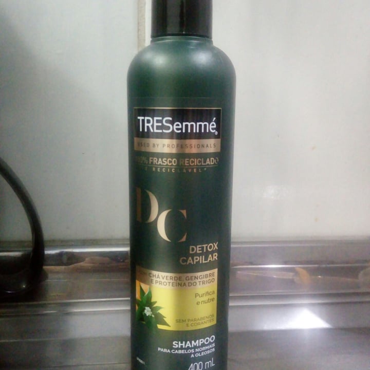 review photo of TRESemmé Shampoo shared by @joanamarcia on 23 Apr 2022 - review