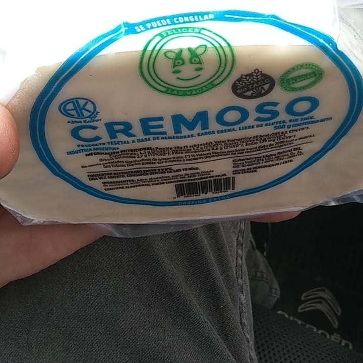 review photo of Felices Las Vacas Queso Cremoso shared by @adriansupervegan on 08 Mar 2021 - review
