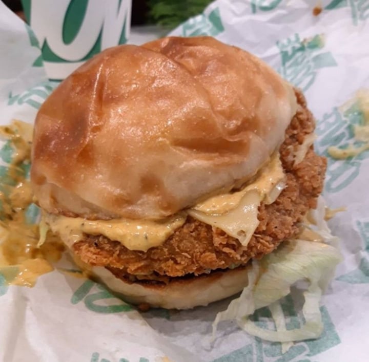 photo of Oowee vegan Sneaky Clucker shared by @fuchsiahavok on  02 Apr 2020 - review