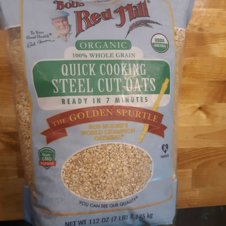 photo of Bob's Red Mill Organic Old Fashioned Steel Cut Oats shared by @mikensarahwfpb4life on  16 Dec 2020 - review