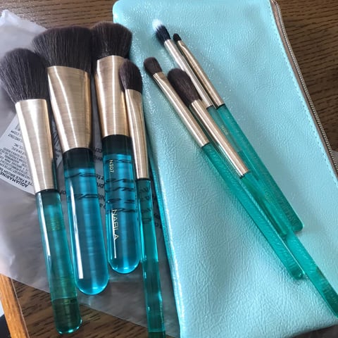 Nabla Cosmetics Aquamarine essential brush set Reviews | abillion