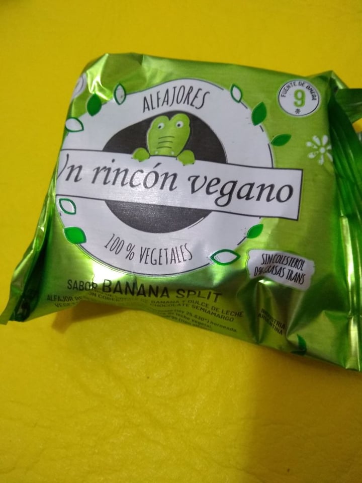 photo of Un Rincón Vegano Alfajor Banana Split shared by @garompahumana on  23 Mar 2020 - review