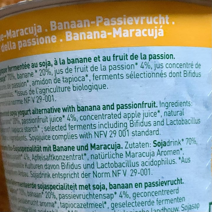 photo of Sojade Yogurt banana e frutto della passione shared by @calcabrina on  08 May 2022 - review