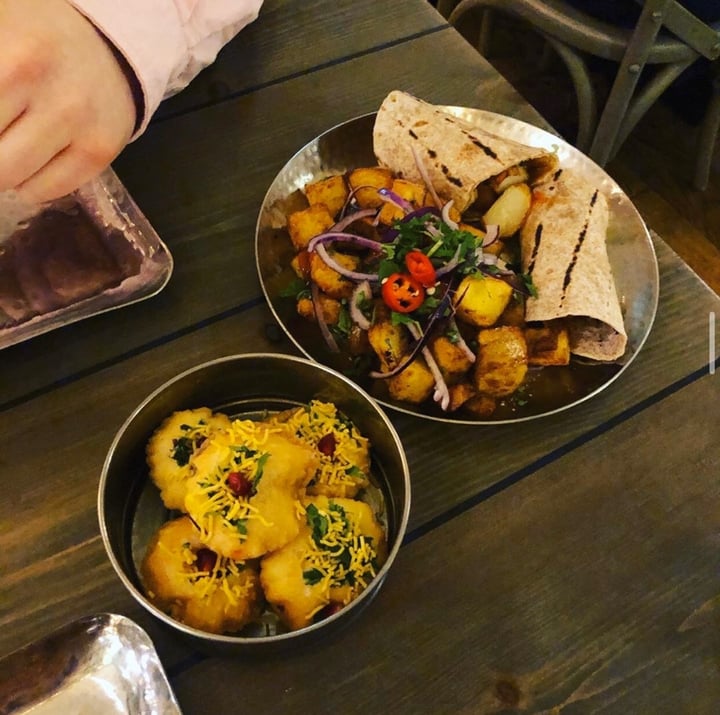 review photo of Mowgli Street Food Nottingham Vegan yoghurt chat bombs shared by @elliskate on 01 Apr 2020 - review