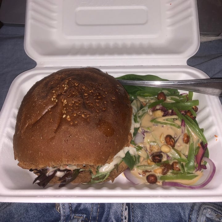 photo of Lexi's Healthy Eatery Darth Vader Burger shared by @tsbarker on  14 Sep 2020 - review